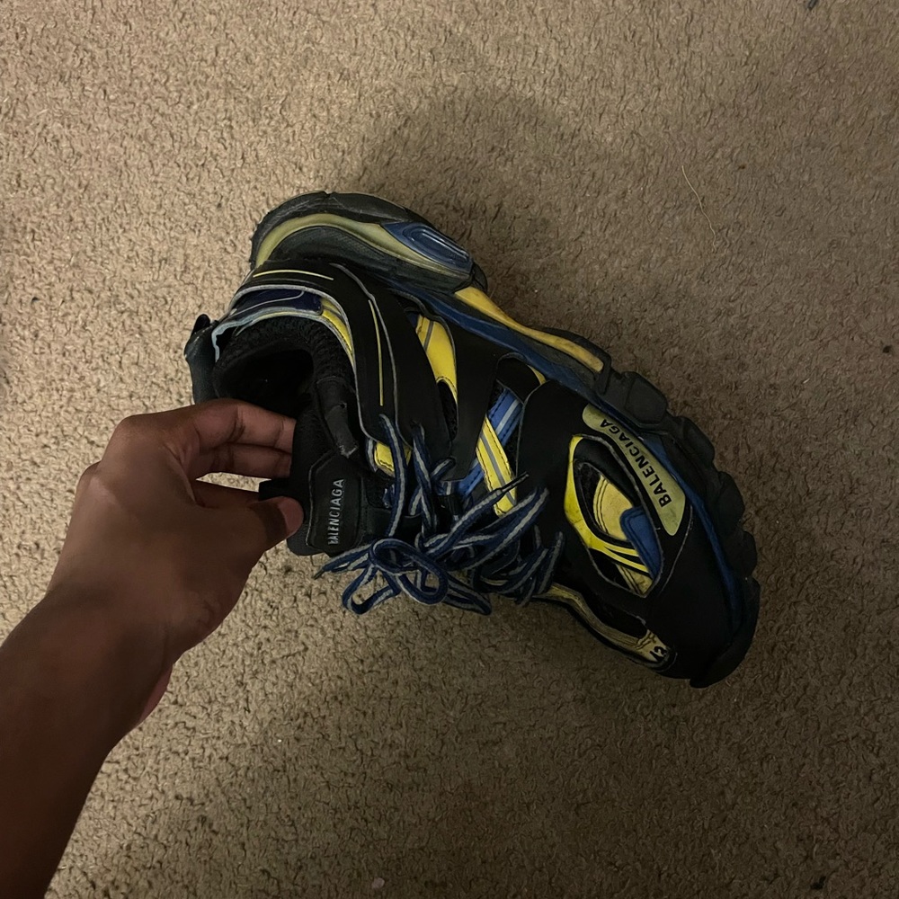 Men’s sneakers size 43
